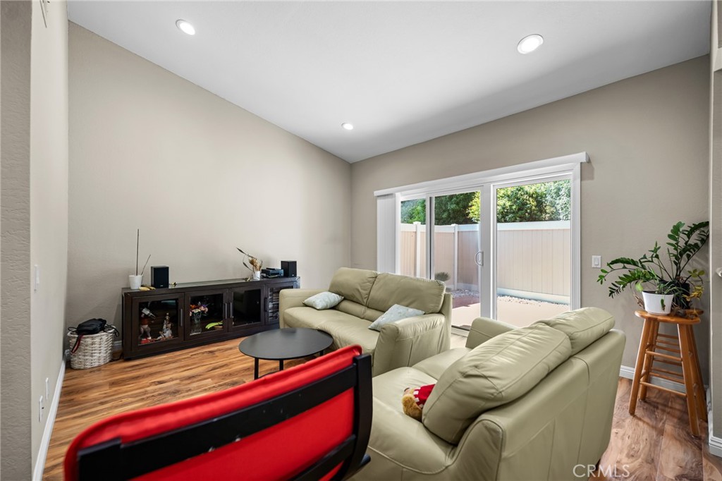 1315 Albariza Drive 5