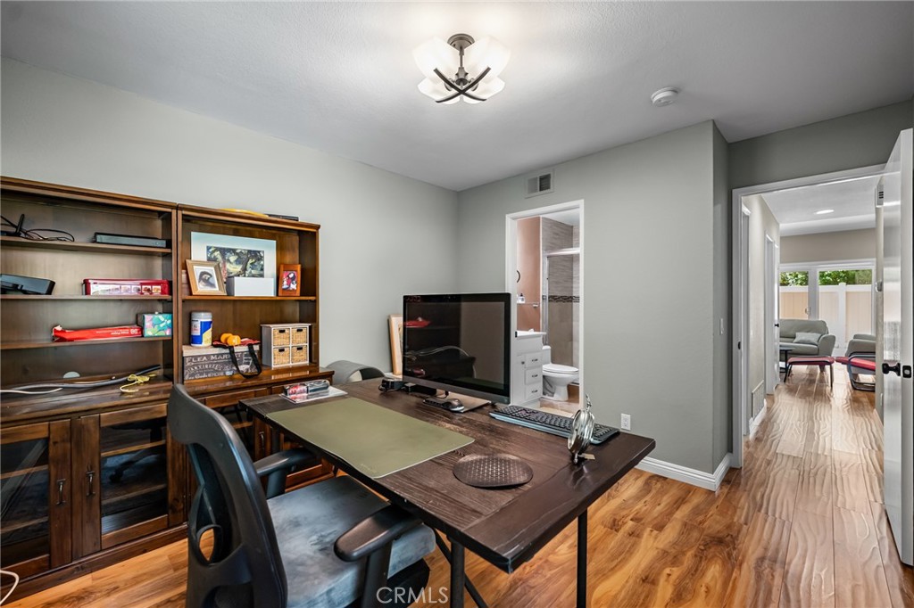 1315 Albariza Drive 5