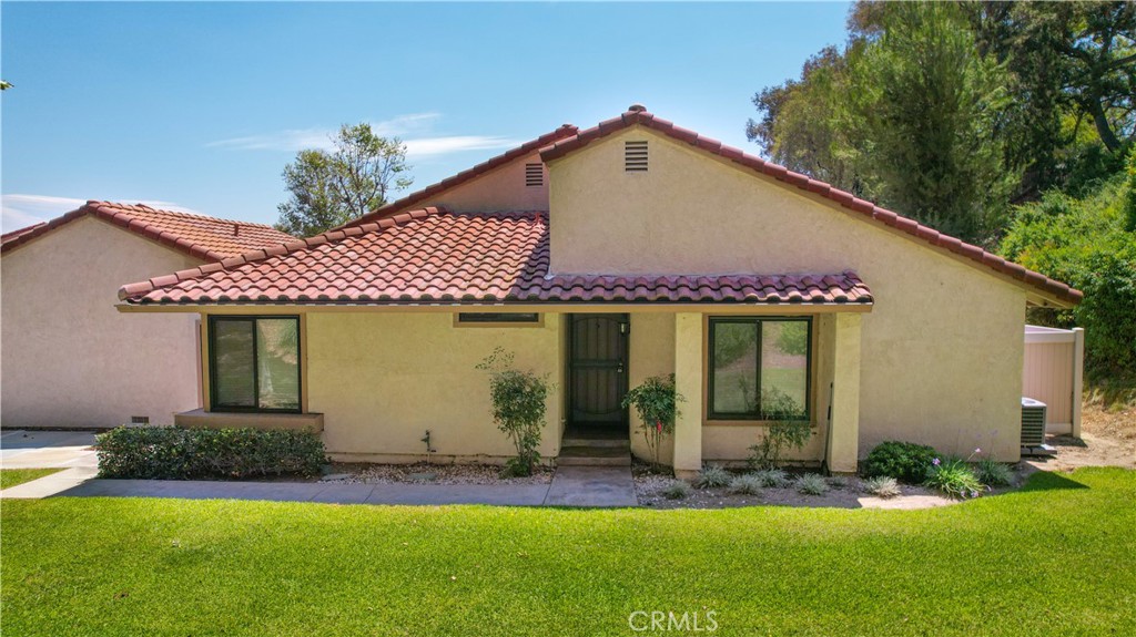 1315 Albariza Drive 5