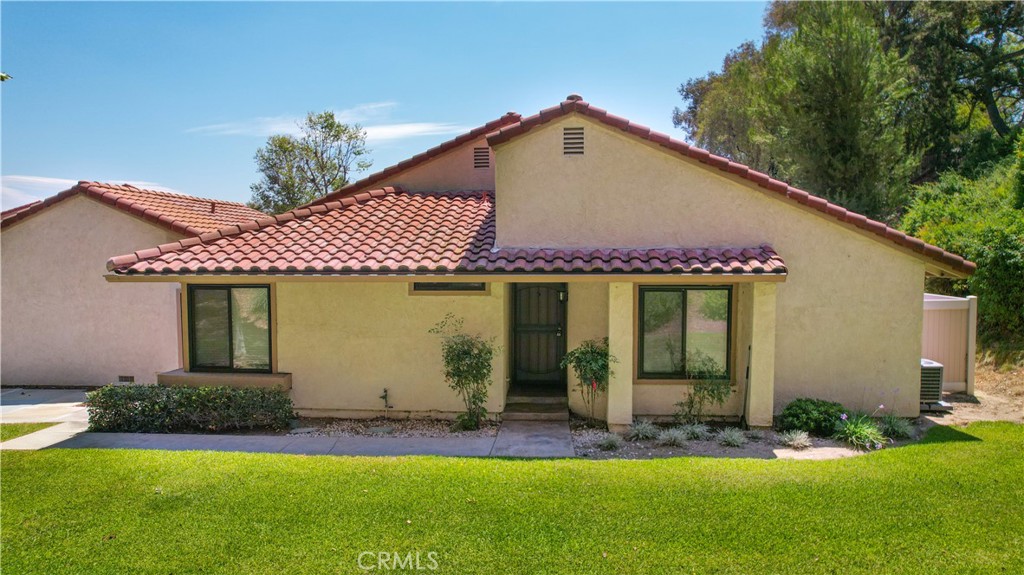1315 Albariza Drive 5