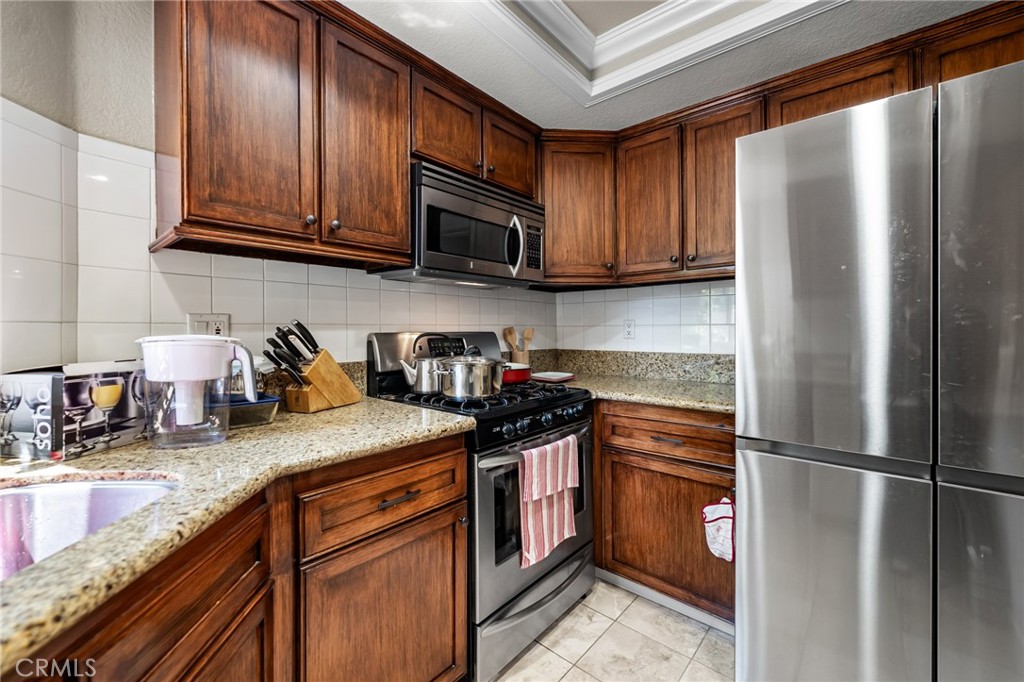 1315 Albariza Drive 5