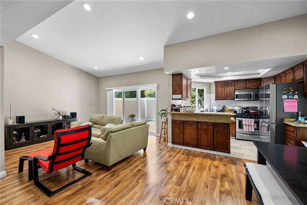 1315 Albariza Drive 5