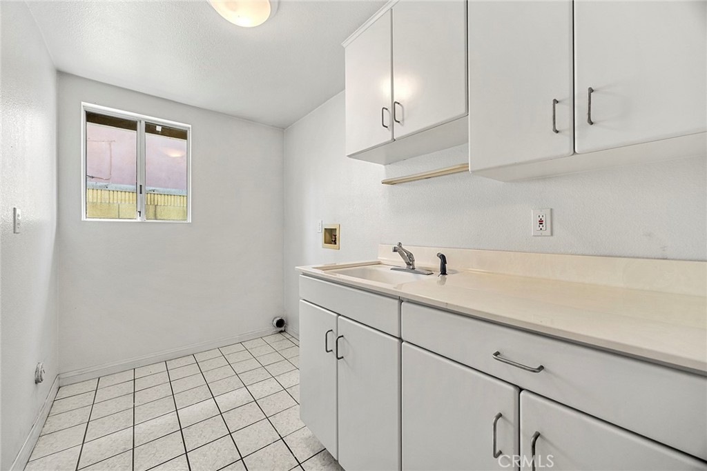 5812 Crestview