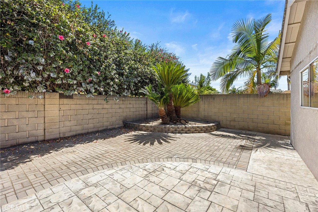 5812 Crestview