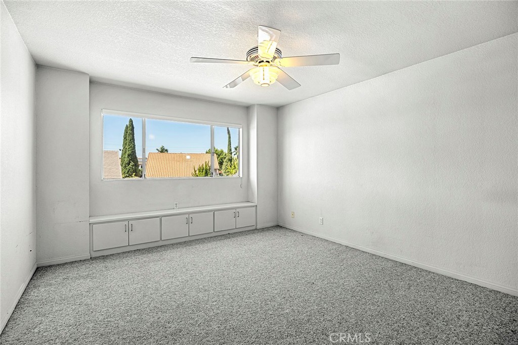 5812 Crestview