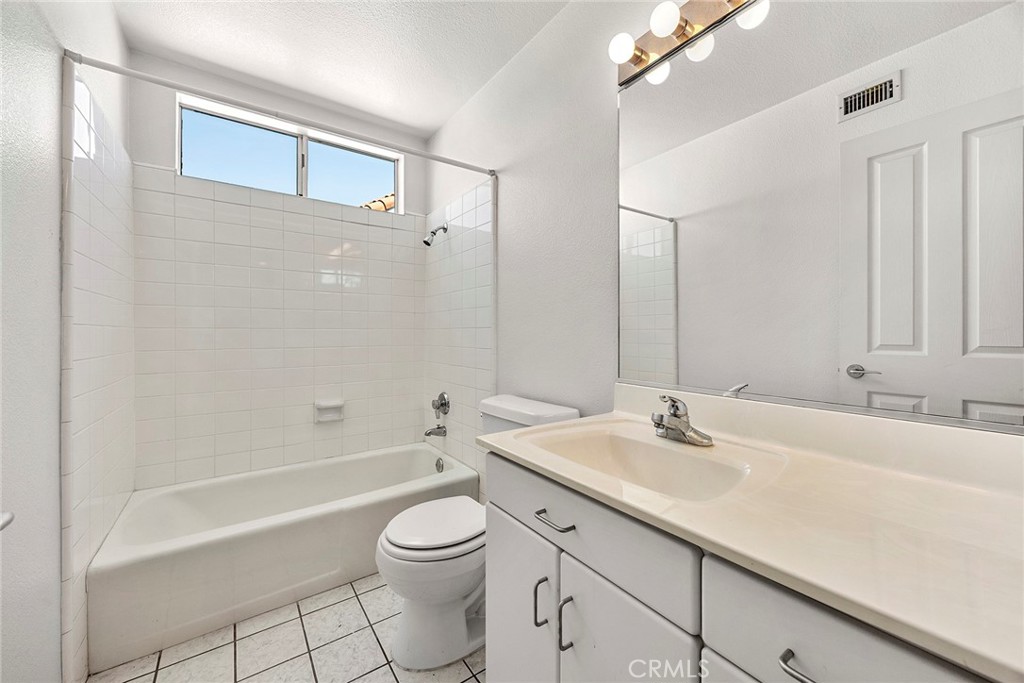 5812 Crestview