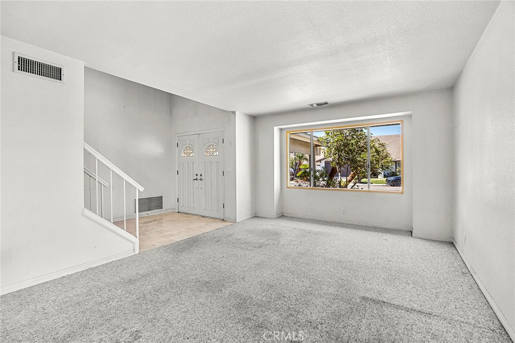 5812 Crestview