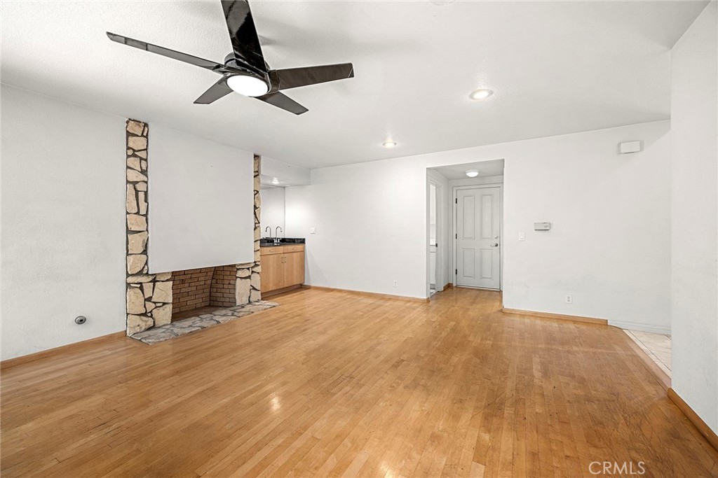 5812 Crestview