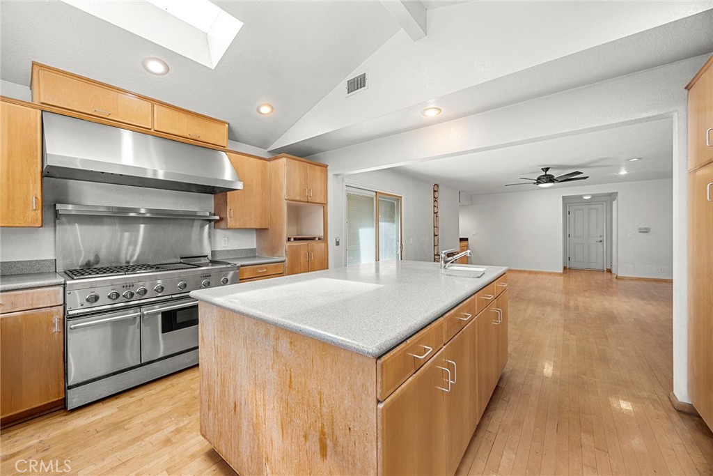 5812 Crestview