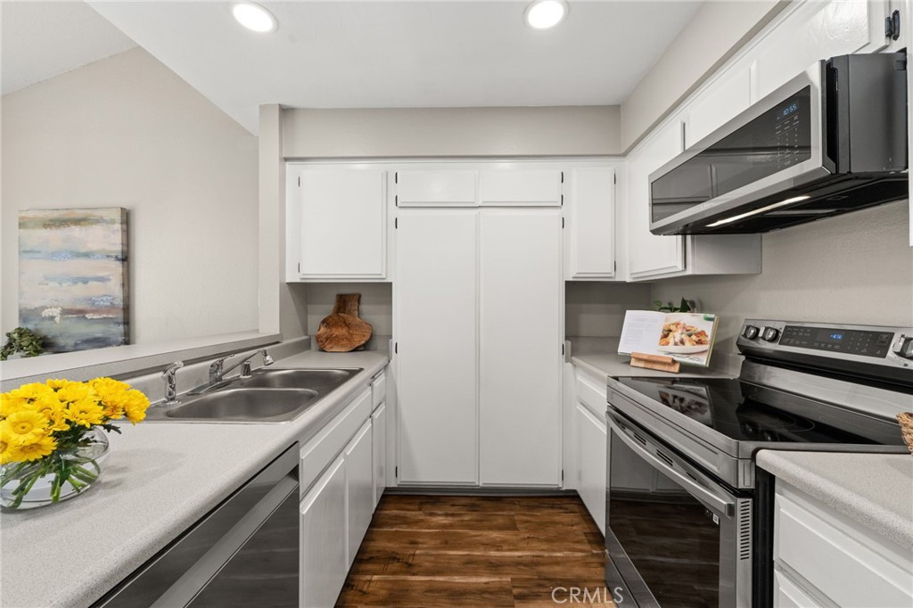 512 Butte Court