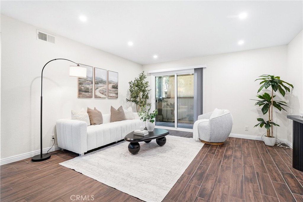 4201 West 5th Street 105