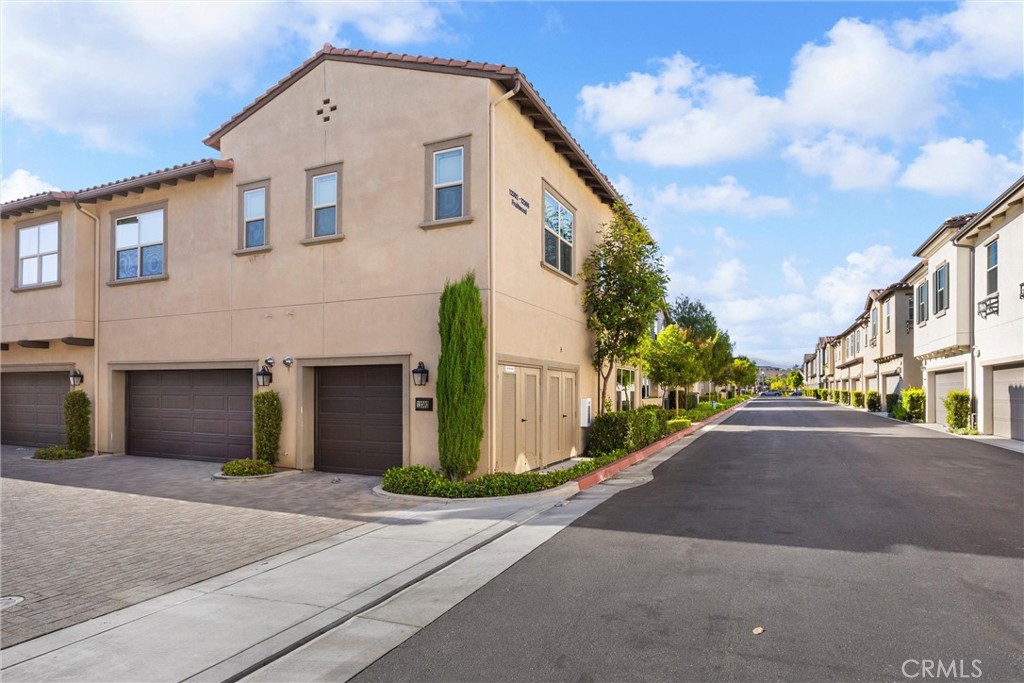 12302 Fruitwood