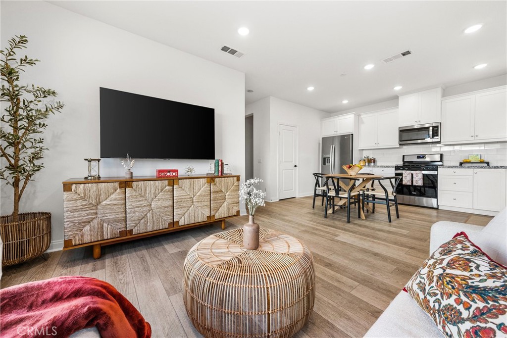 12302 Fruitwood