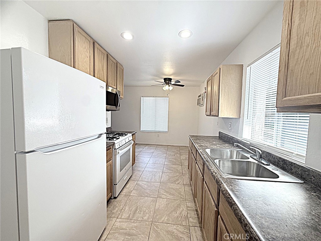 30 E Blueridge