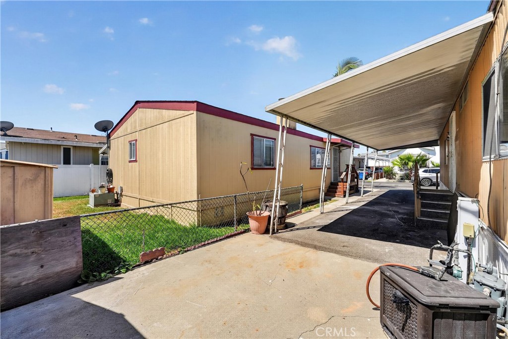 9080 Bloomfield 84