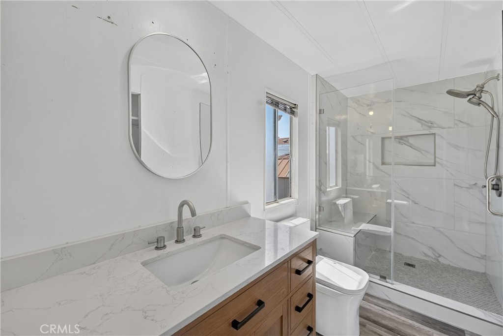 9080 Bloomfield 84