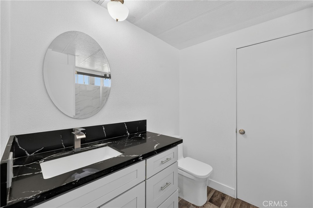 9080 Bloomfield 84