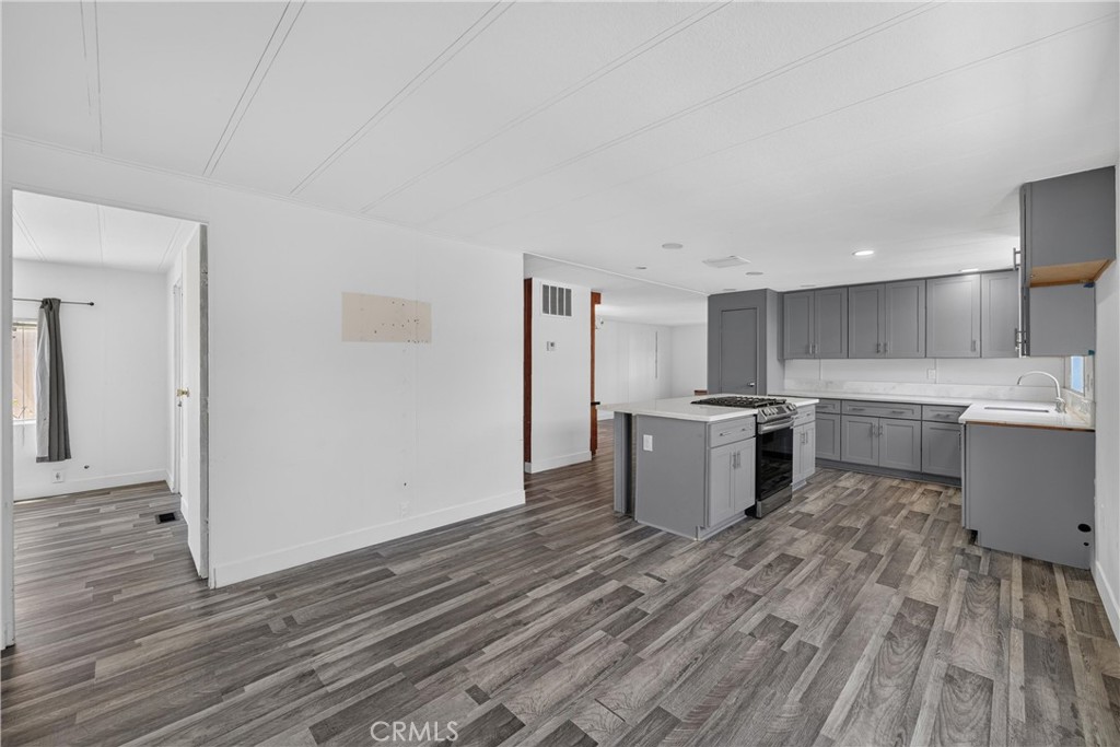 9080 Bloomfield 84