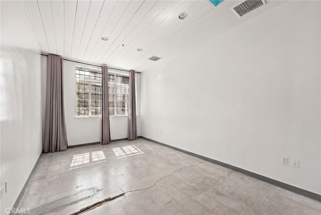 4609 Hampton