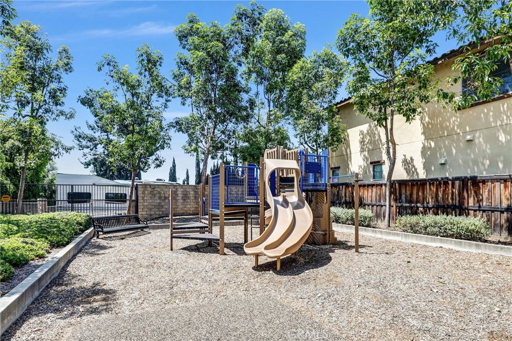 16772 Henry Way