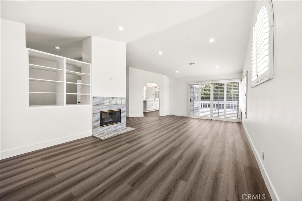 4825 Stonehaven