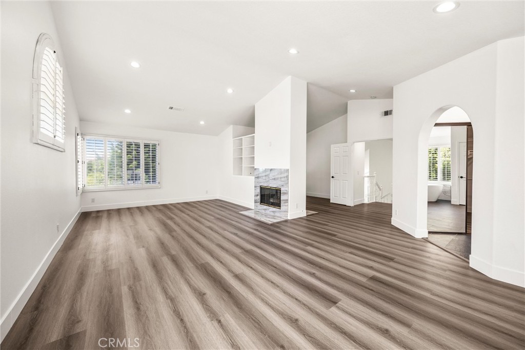 4825 Stonehaven