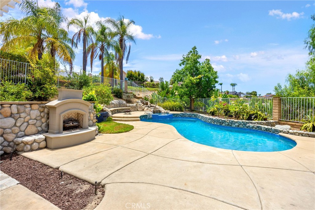 4825 Stonehaven