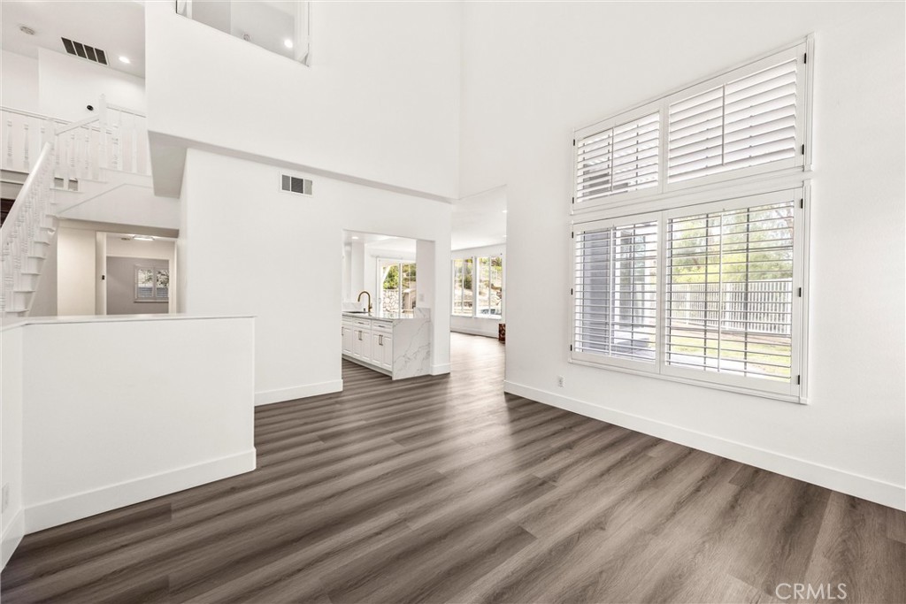 4825 Stonehaven