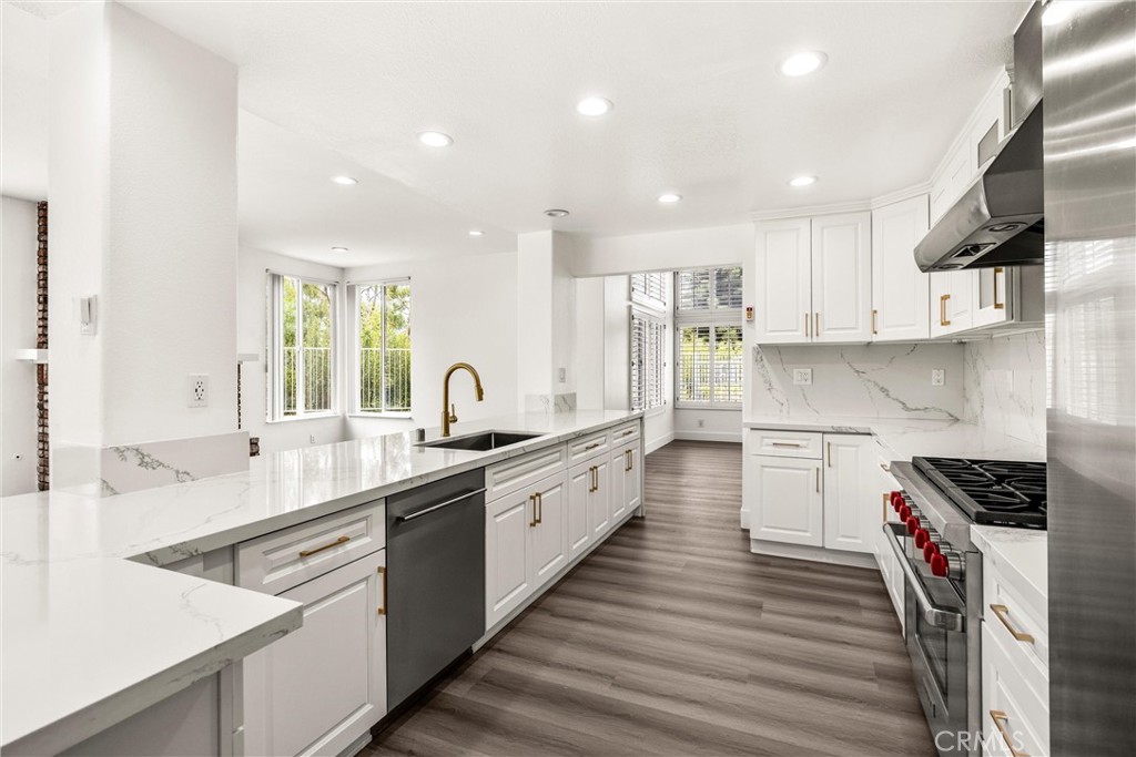 4825 Stonehaven
