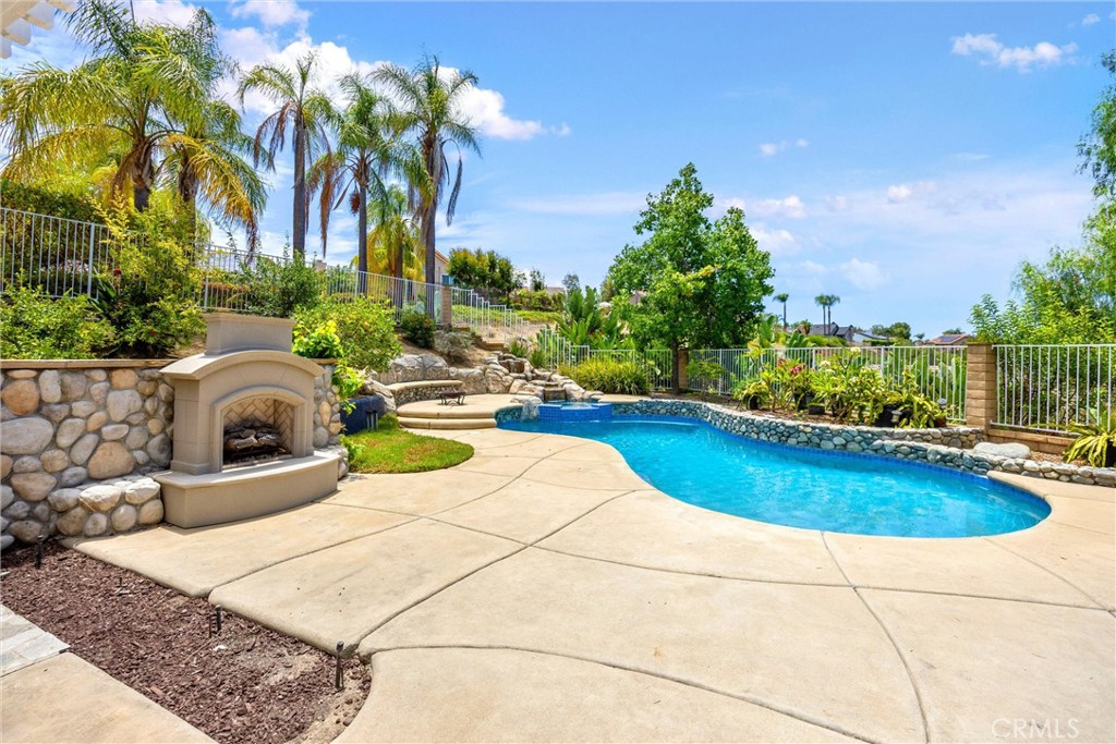 4825 Stonehaven