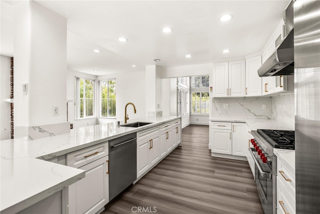 4825 Stonehaven