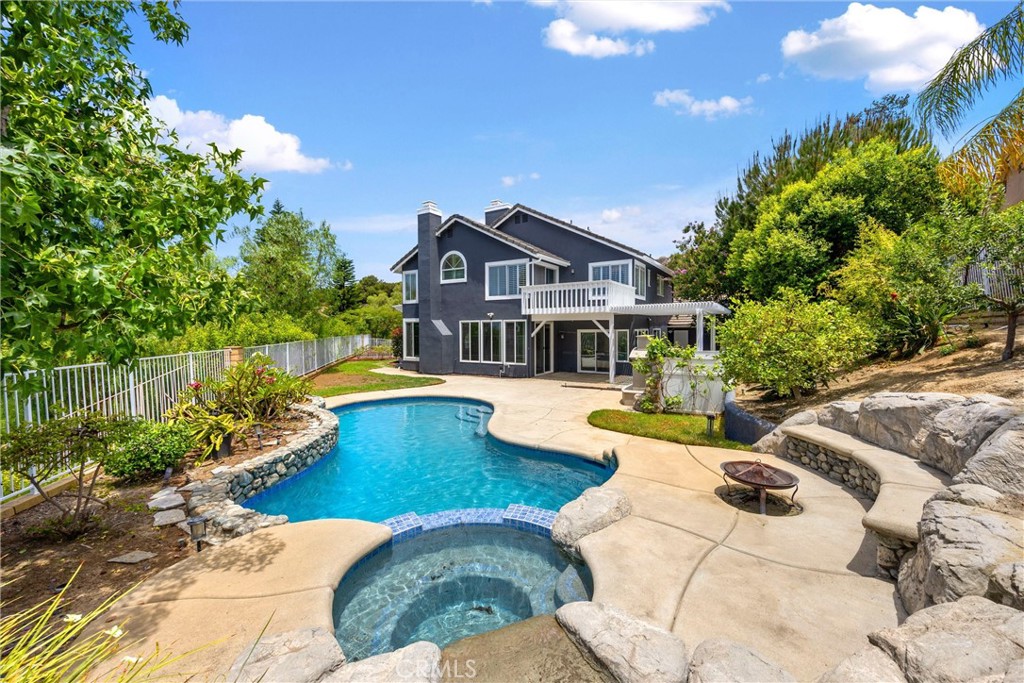 4825 Stonehaven