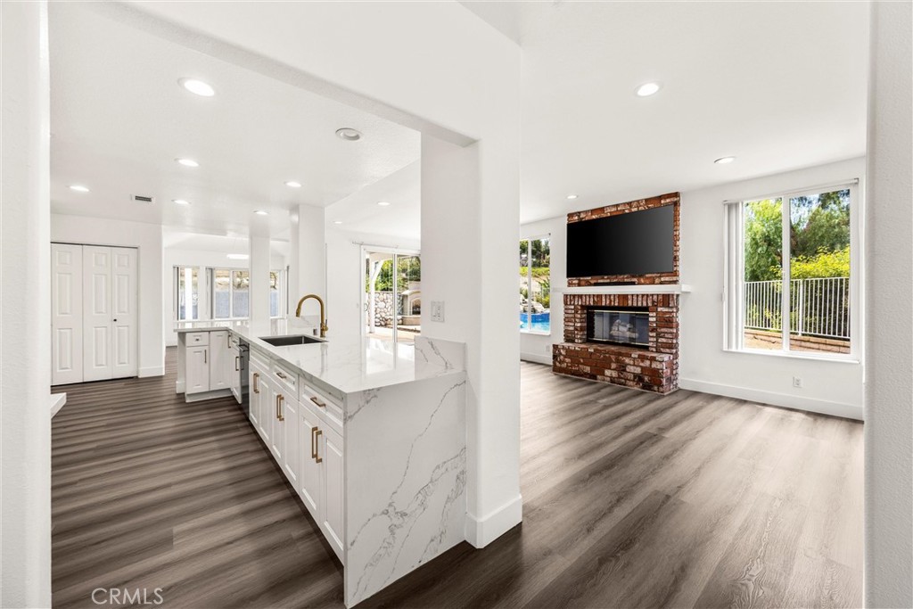 4825 Stonehaven