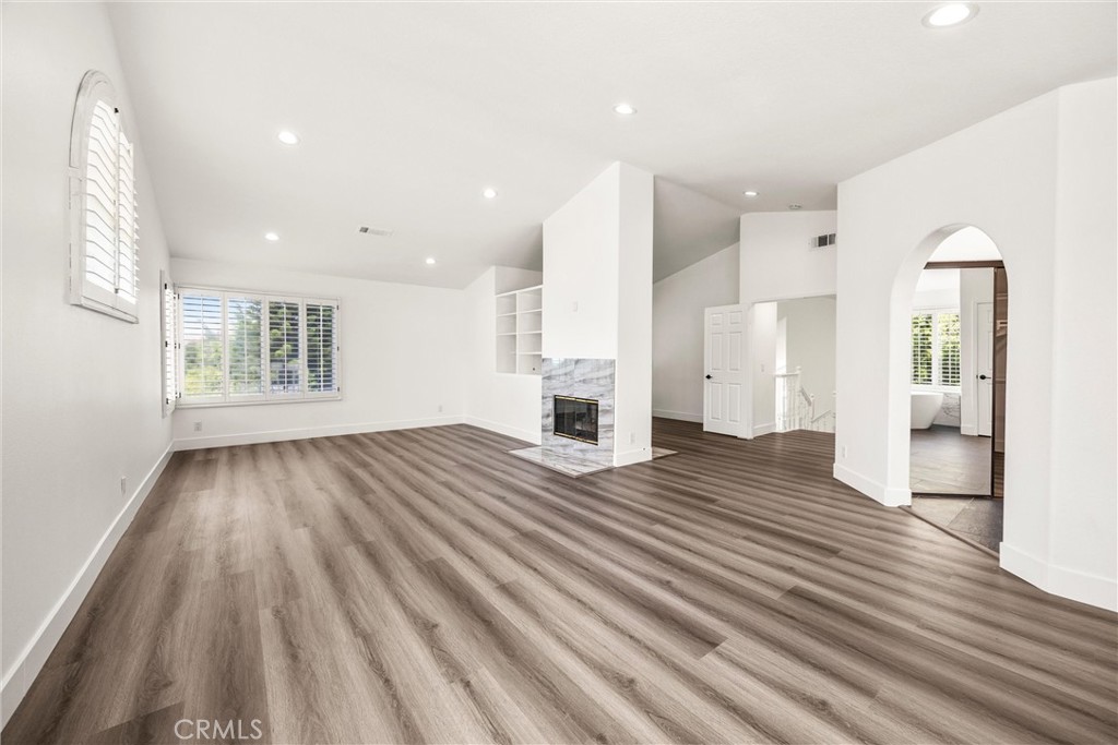 4825 Stonehaven