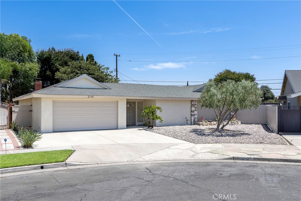 2115 E South Redwood Dr