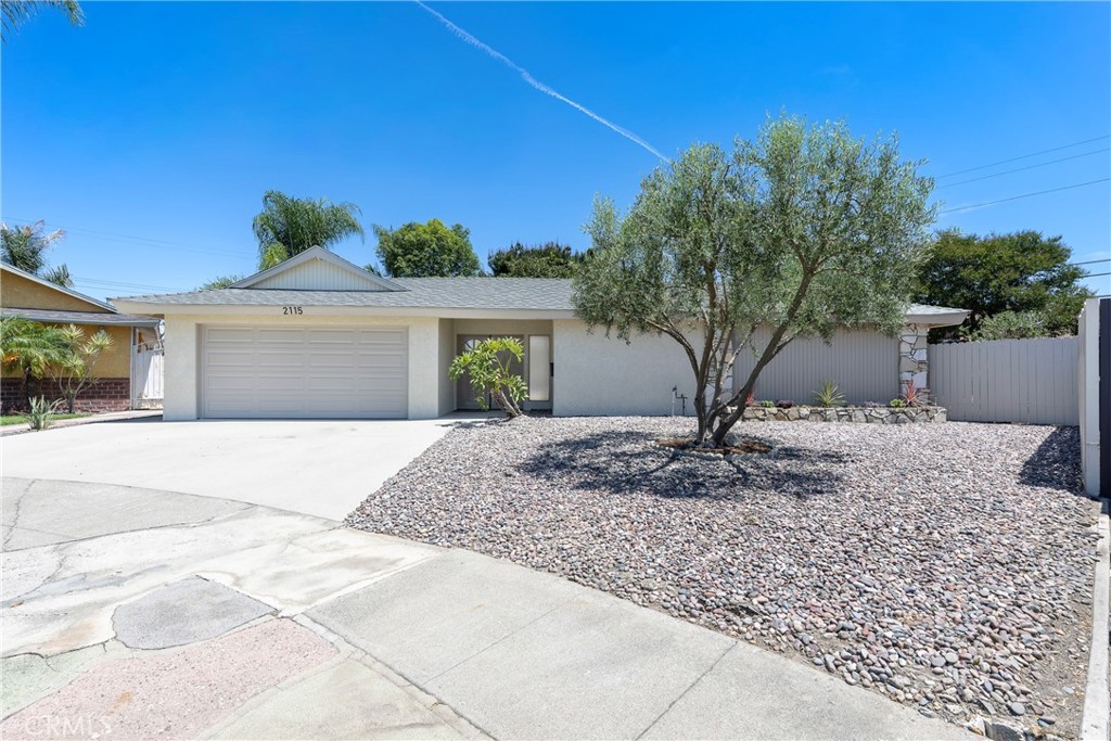 2115 E South Redwood Dr