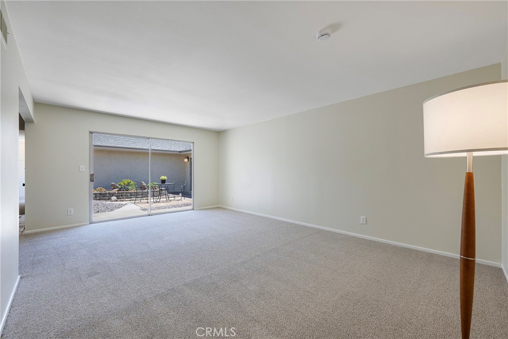 2115 E South Redwood Dr