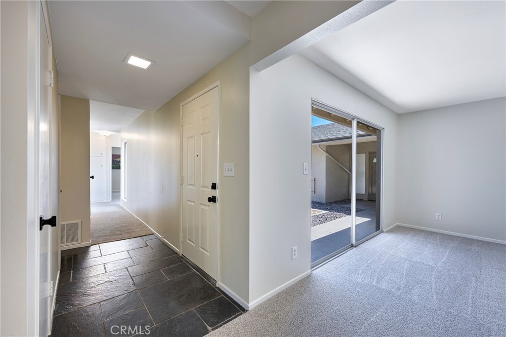 2115 E South Redwood Dr