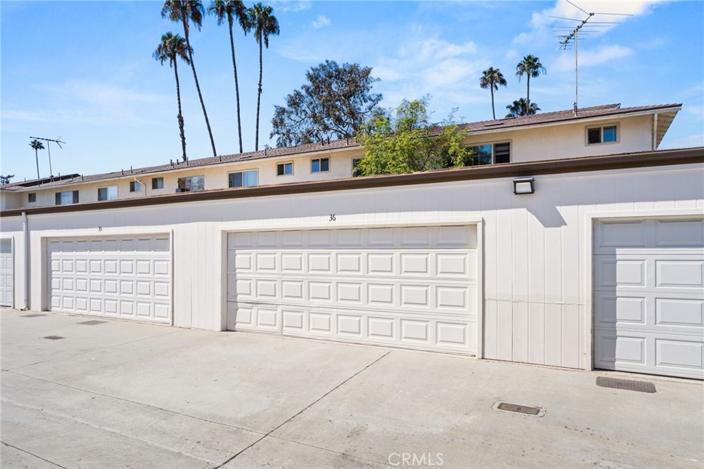 1722 Mitchell 36