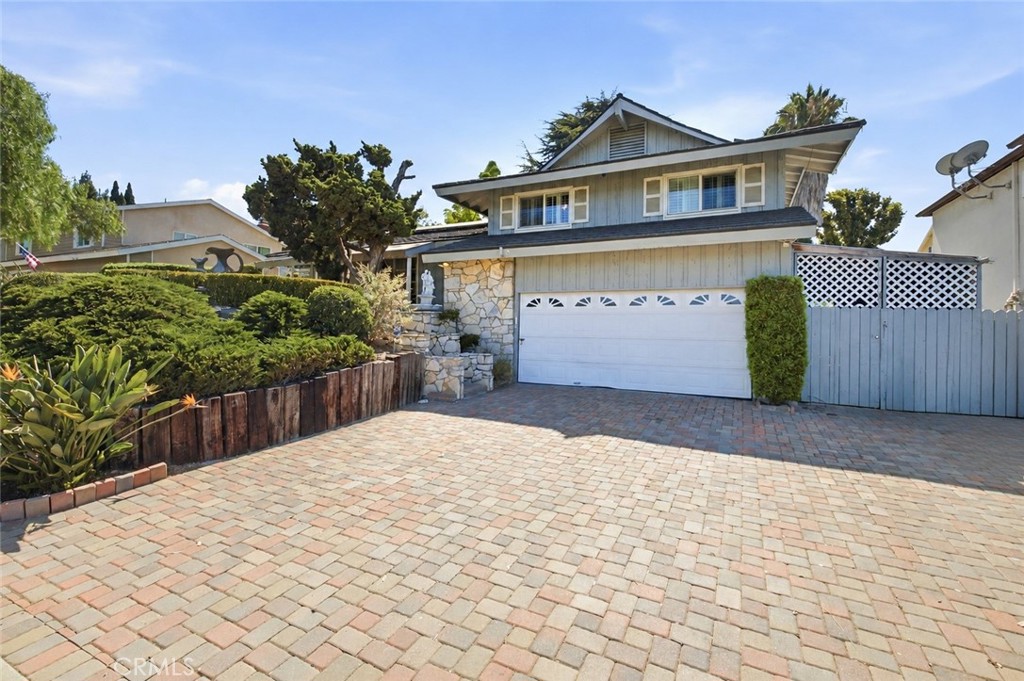 1800 Camino Centroloma