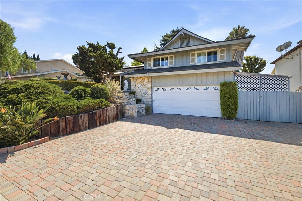 1800 Camino Centroloma