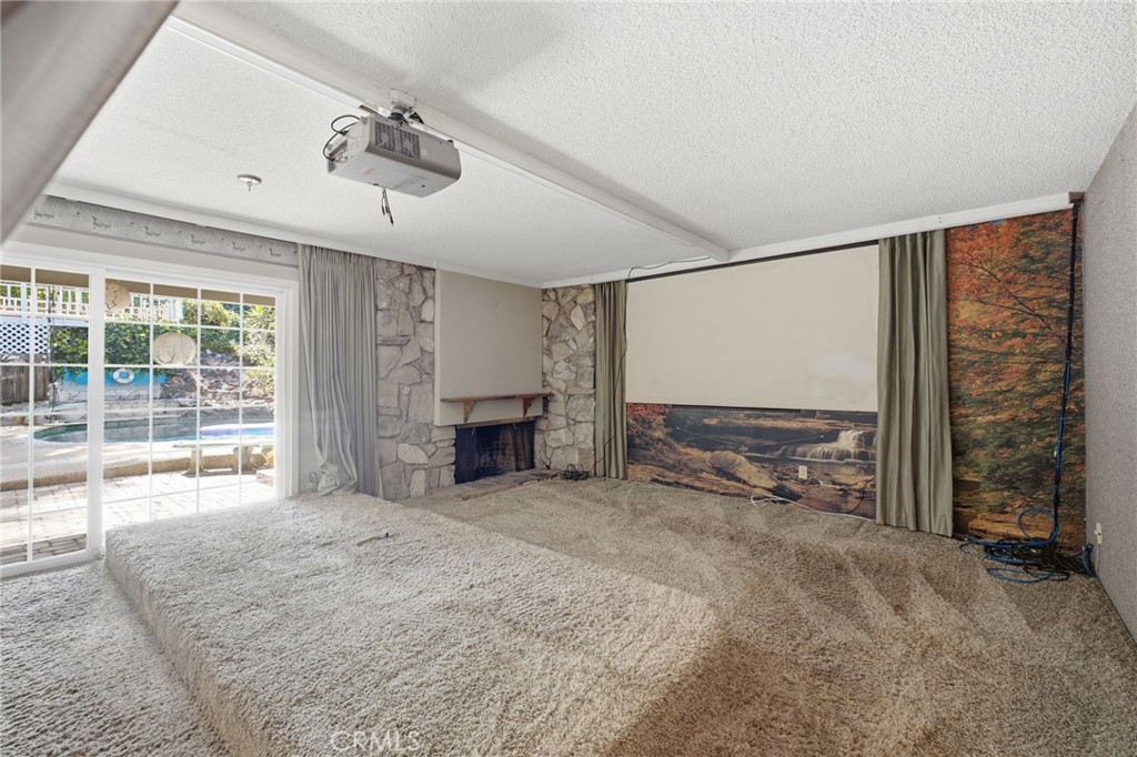 1800 Camino Centroloma