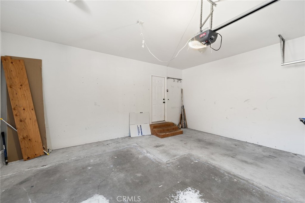 2211 Oak Street