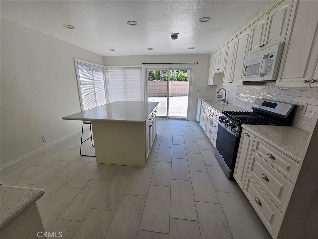 4552 Cheviot