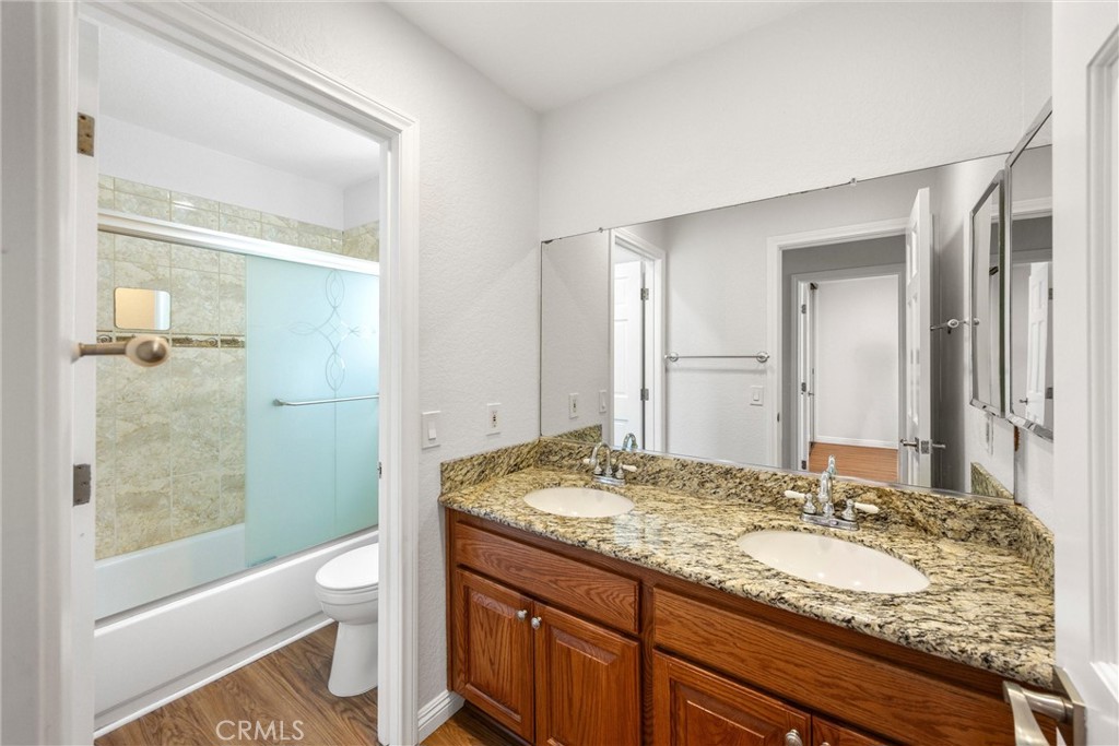 371 N Brook Glen