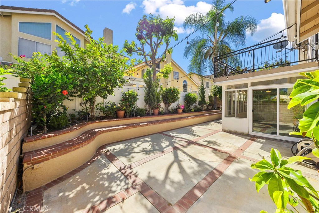 371 N Brook Glen