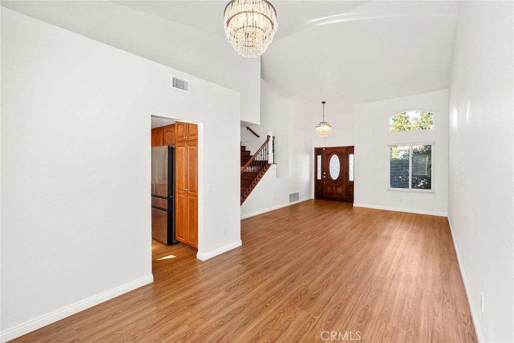 371 N Brook Glen