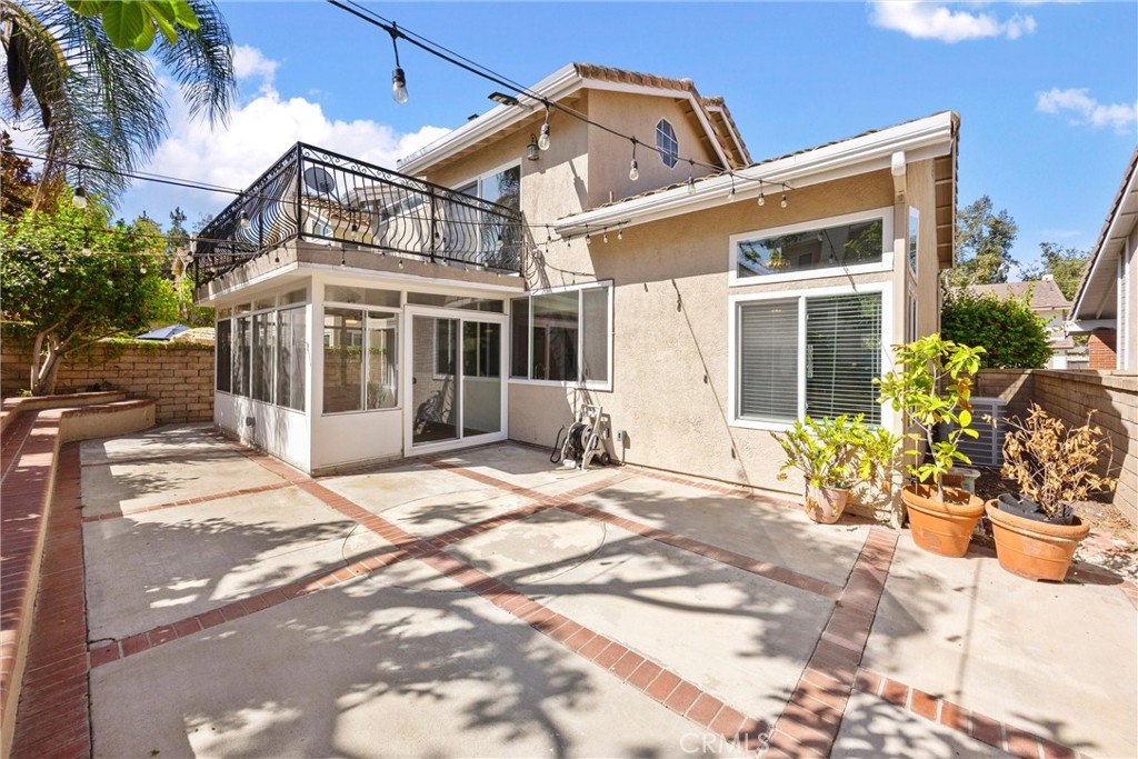 371 N Brook Glen