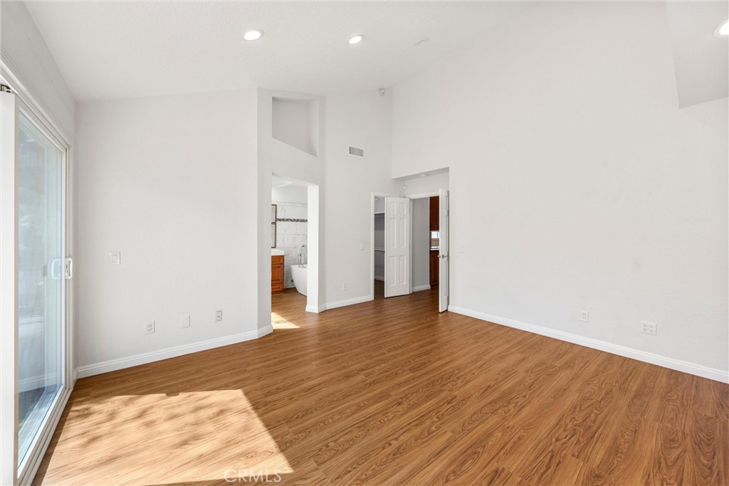 371 N Brook Glen