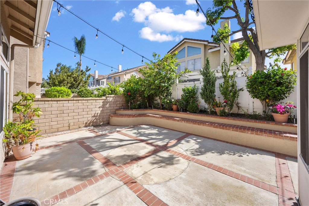 371 N Brook Glen